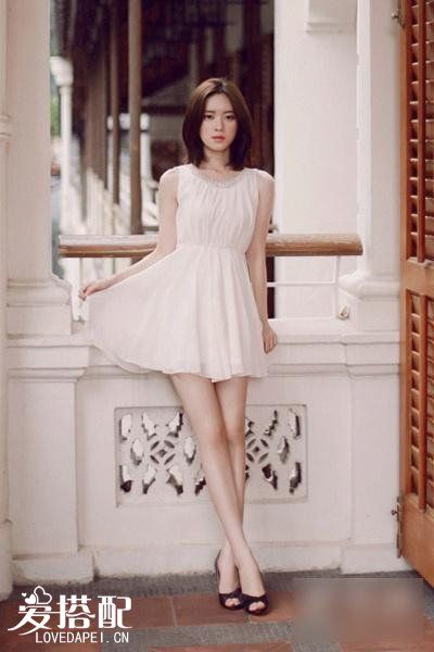 纯色雪纺连衣裙这样穿，美若天仙！